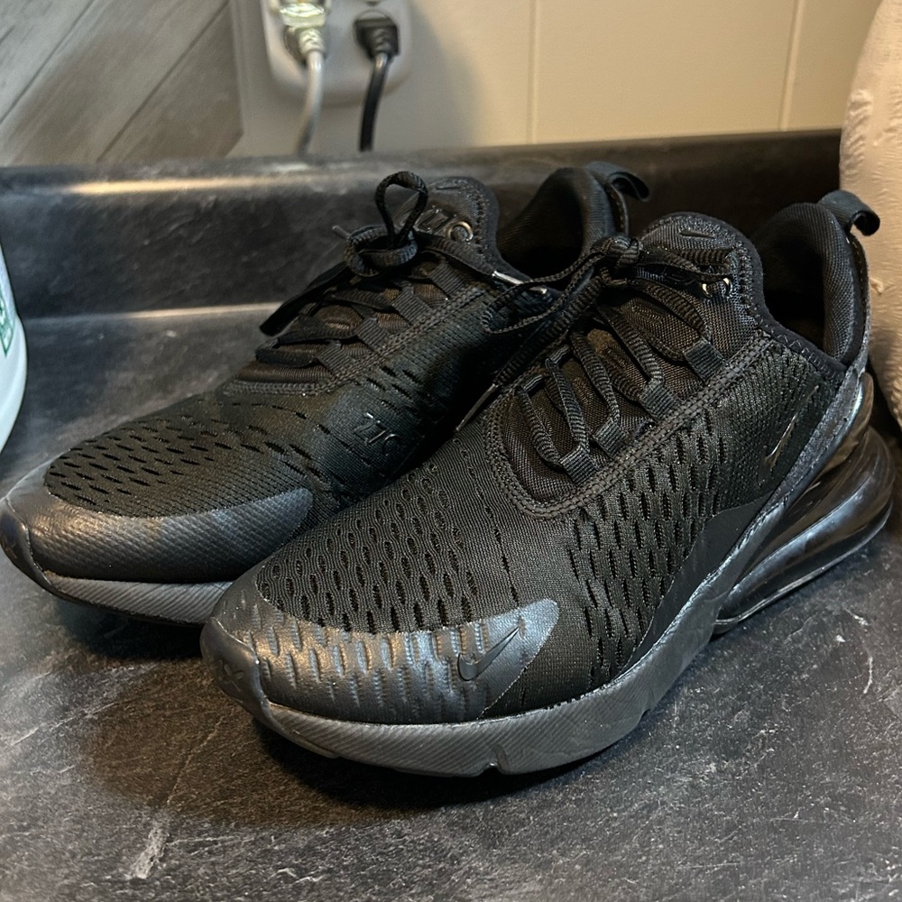 Nike Air Max 270